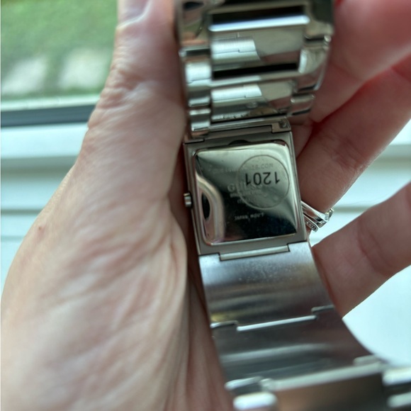 Guess Bangle watch - Picture 5 of 5